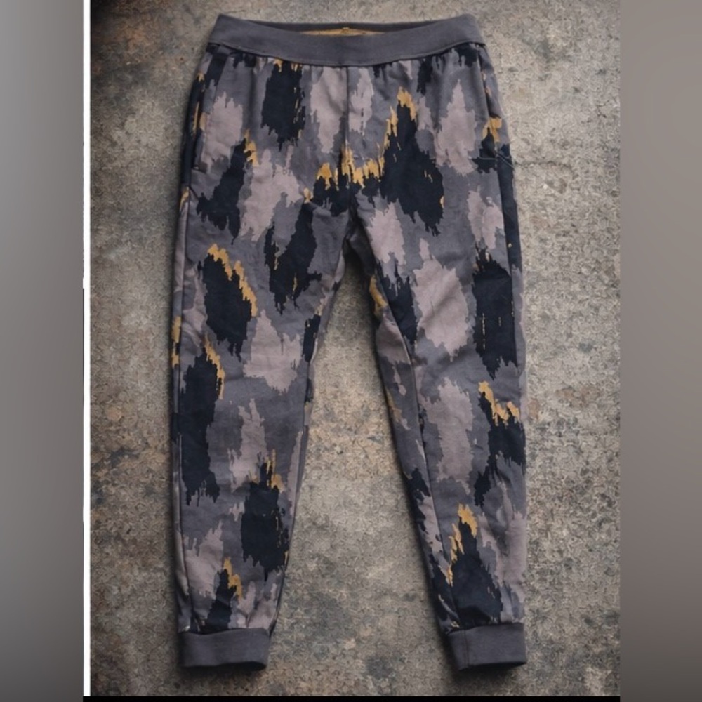 Lululemon Robert Geller Jogger Pants Mens M Gray Camo Techwear Commute - Picture 6 of 8